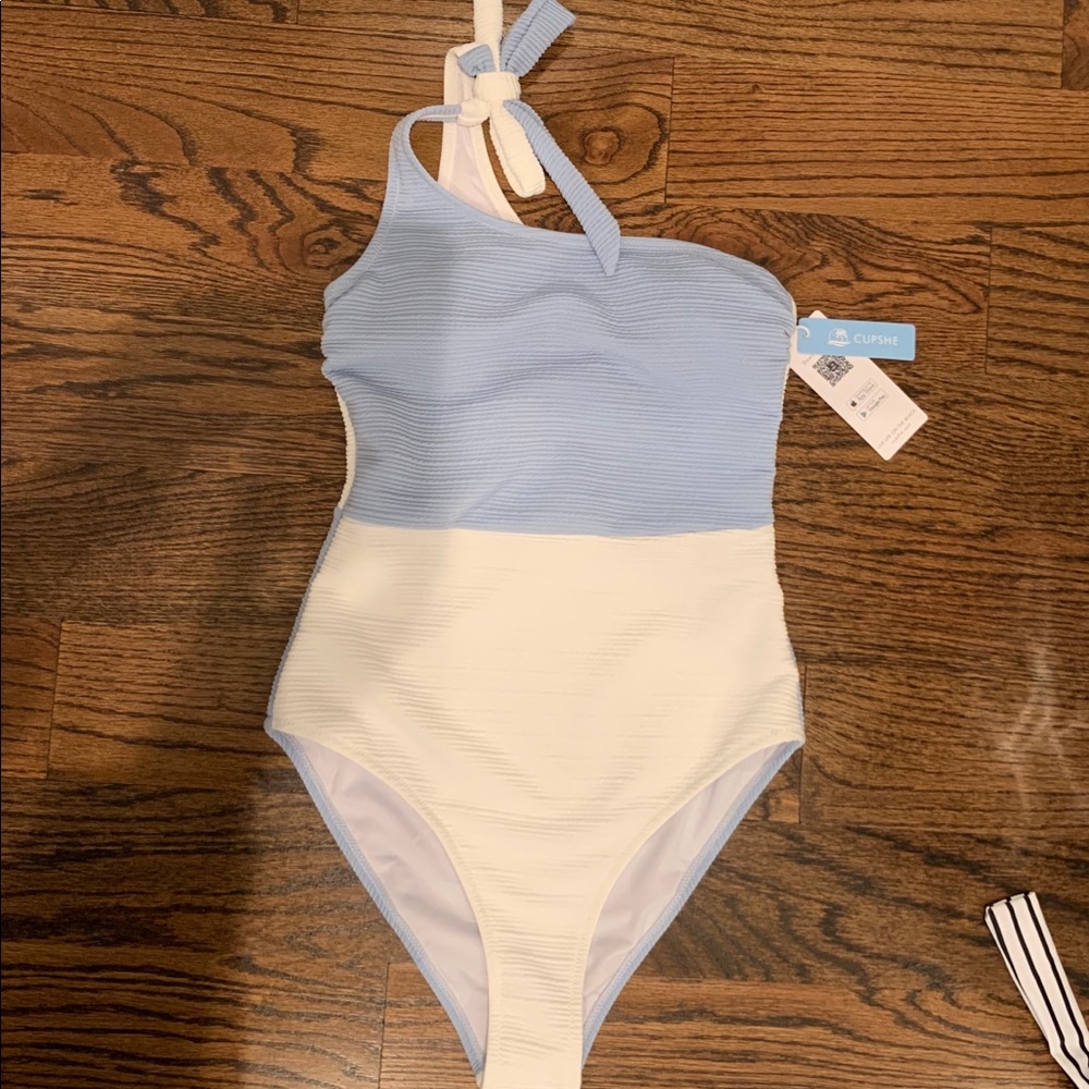 One piece bathing suit